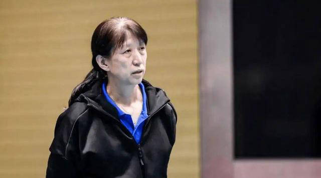 赖亚文宣布重建中国女排，4位名帅入选，陈友泉成黑马，郎平无缘