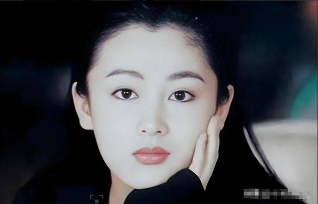 “大陆第一美人”两大名导为其沉迷，今55岁却像25岁的她经历了啥