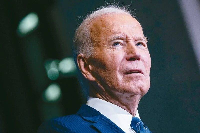 憋不住了，美国高官：我们说限制住了中方，实际上是自我安慰？