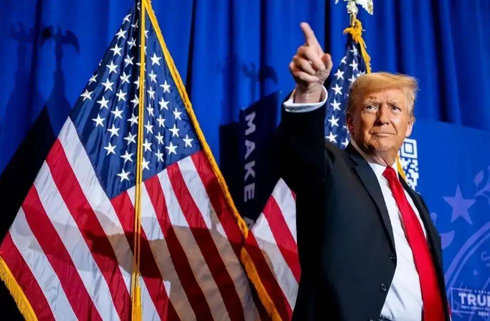 美国传出重磅消息！5000中国移民被连夜驱逐，外交部火速回应