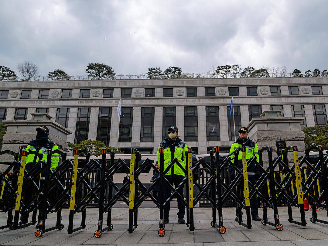韩国部分遭弹劾官员已复职 尹锡悦弹劾案判决结果下周出炉？