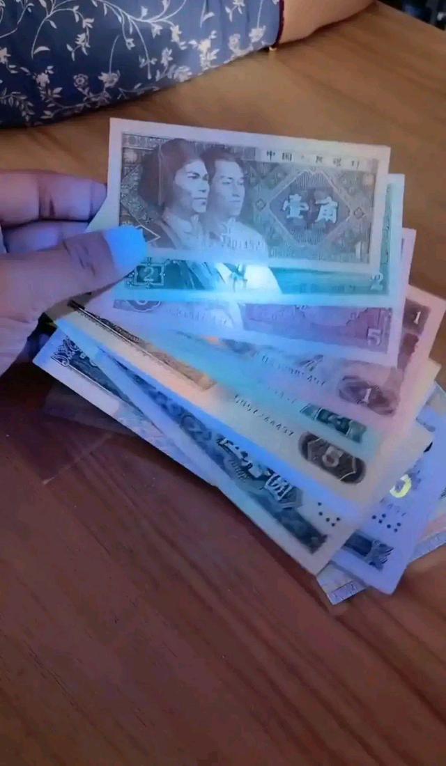 洗币(洗币水洗过的银元送PCGS)